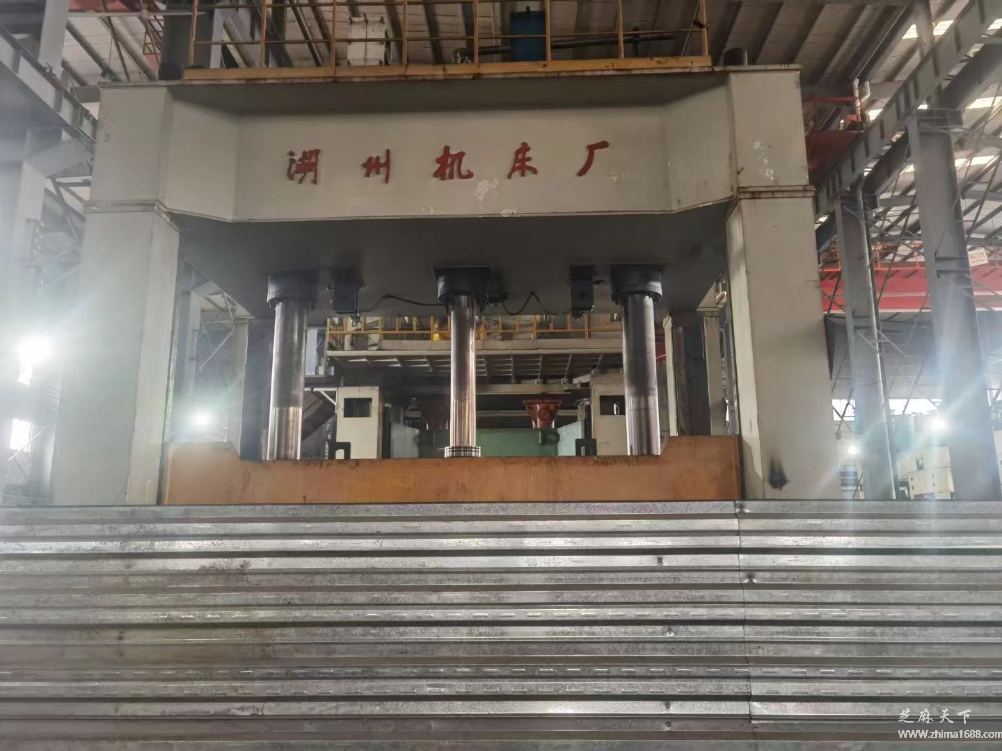 二手湖(hú)州630噸框架油壓機（630噸）
